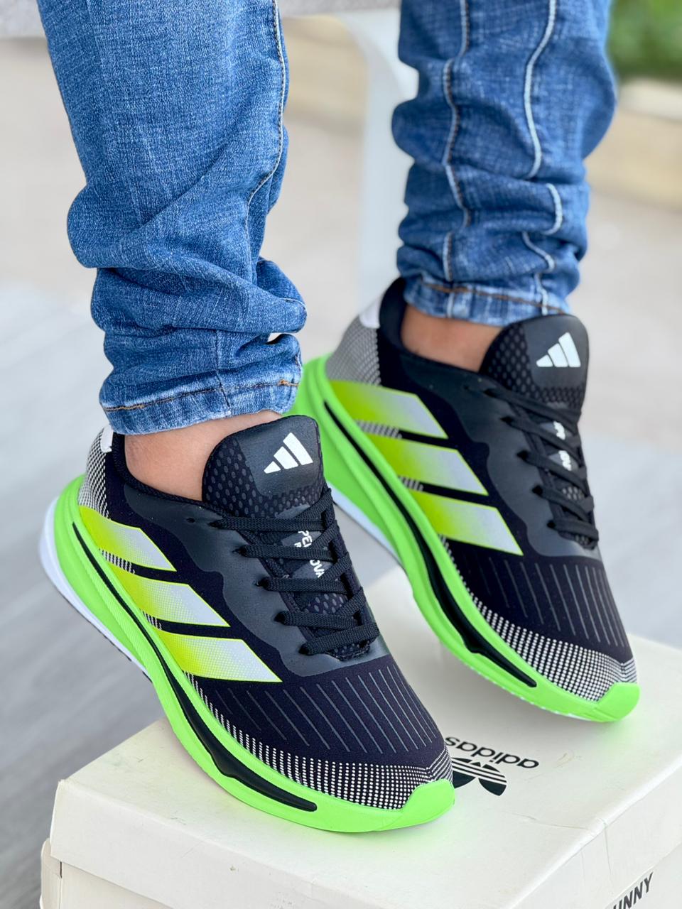 CAMPAÑA AD RUNNER TIK