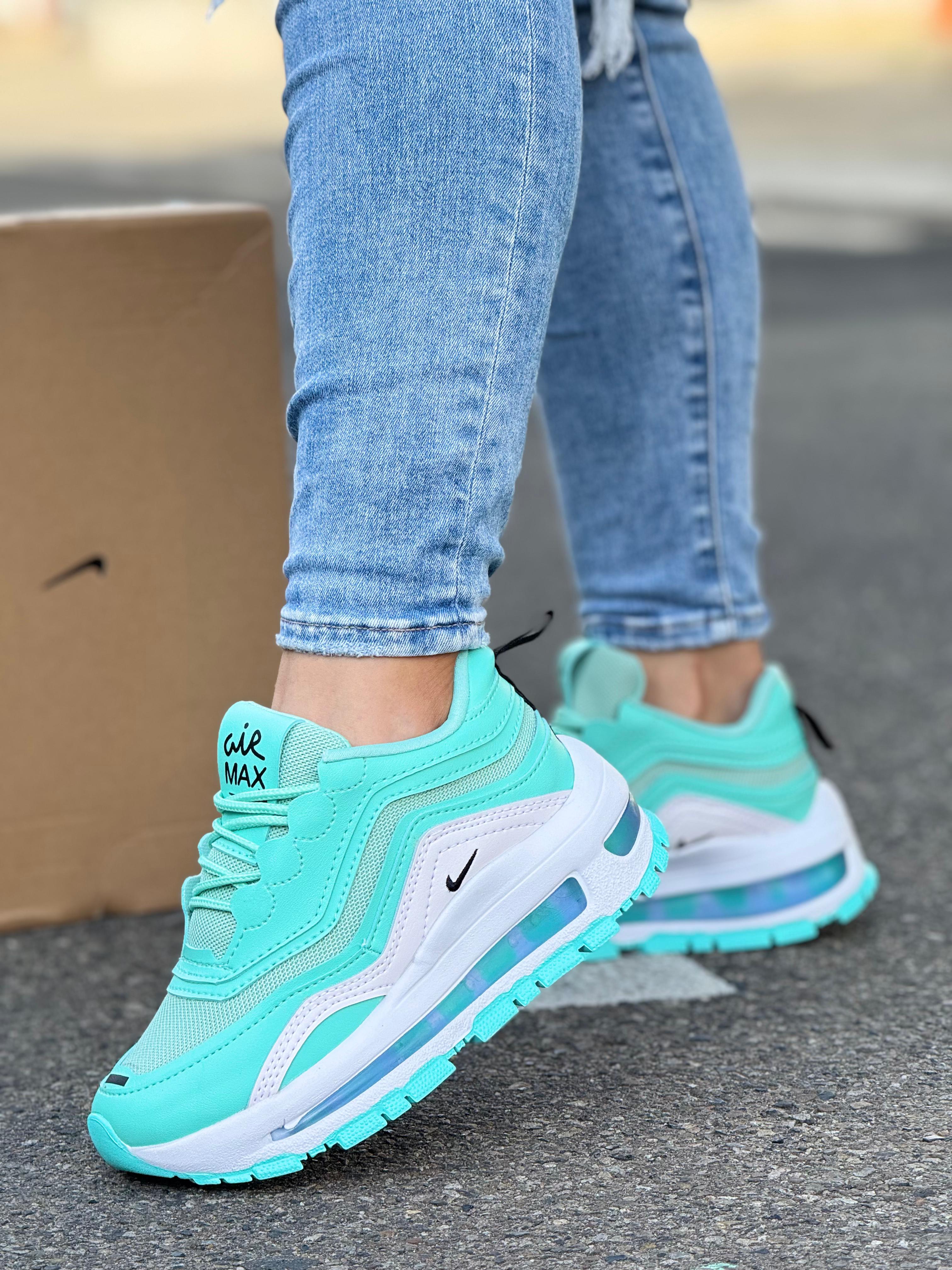 TENIS NIK RS
